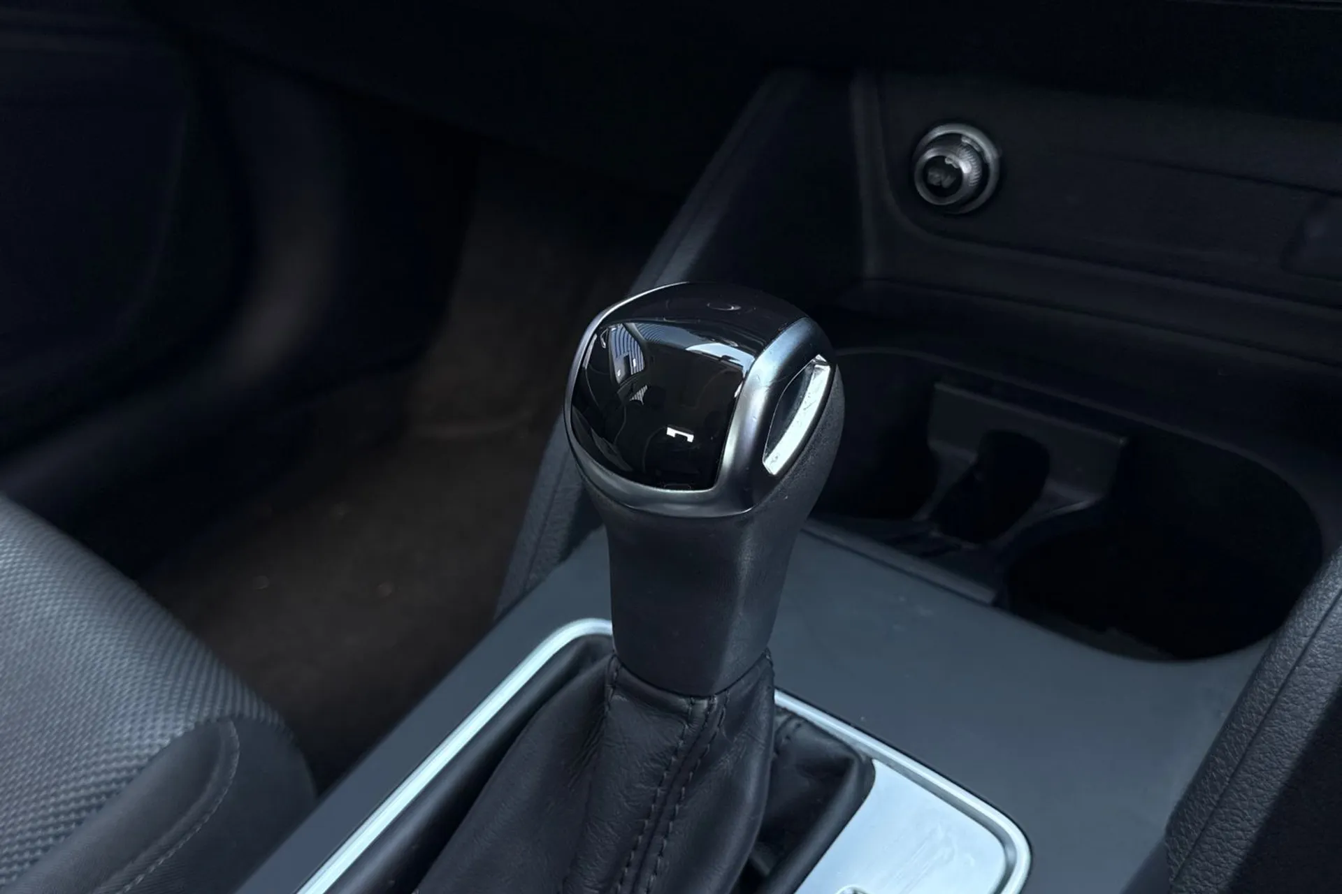 Audi Q2 thumbnail image number 41