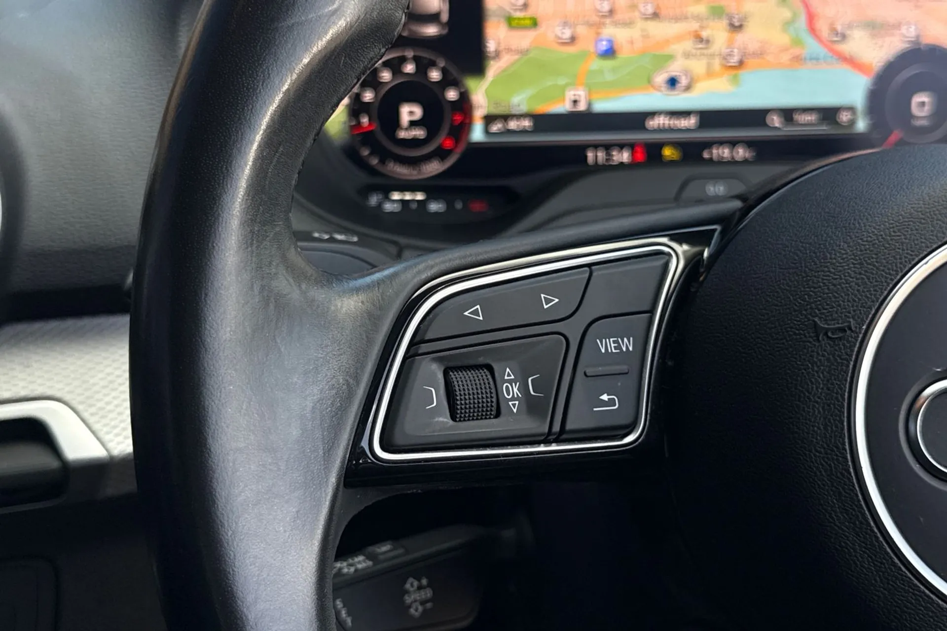 Audi Q2 thumbnail image number 36