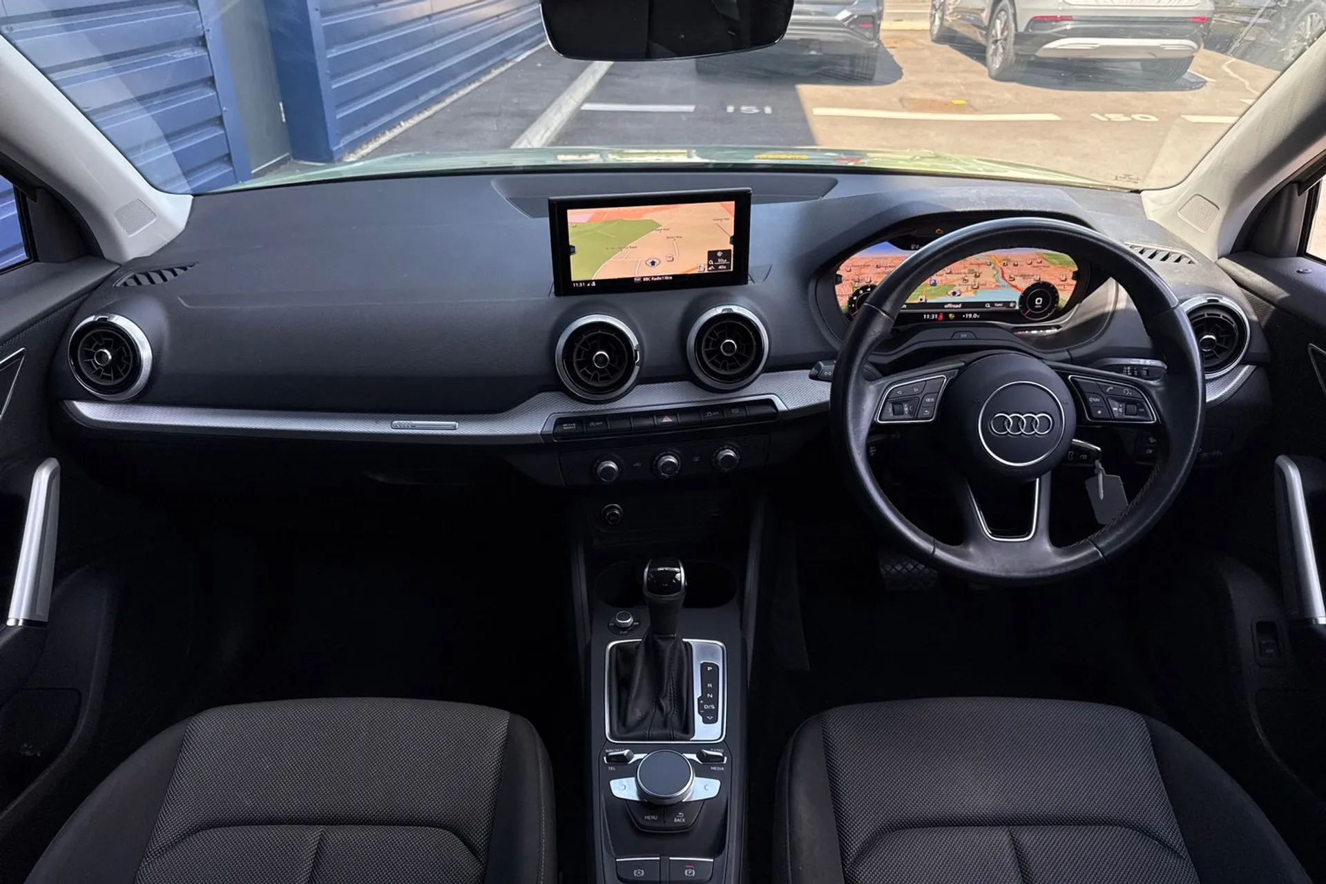 Audi Q2 thumbnail image number 31