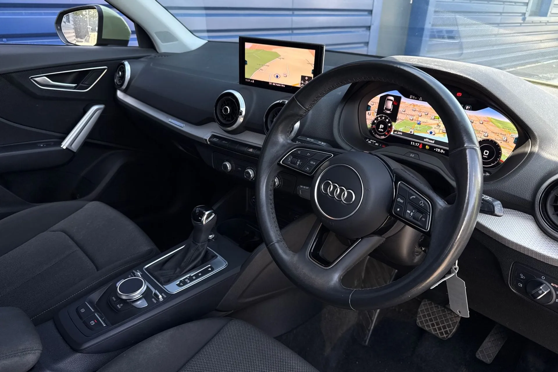 Audi Q2 thumbnail image number 25