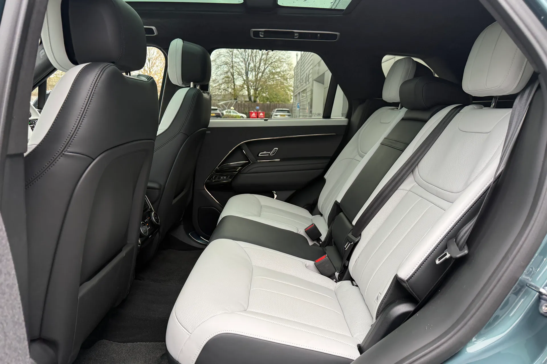 LAND ROVER RANGE ROVER SPORT thumbnail image number 52