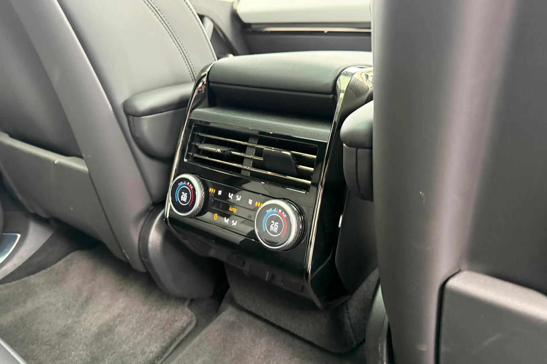 LAND ROVER RANGE ROVER SPORT thumbnail image number 39