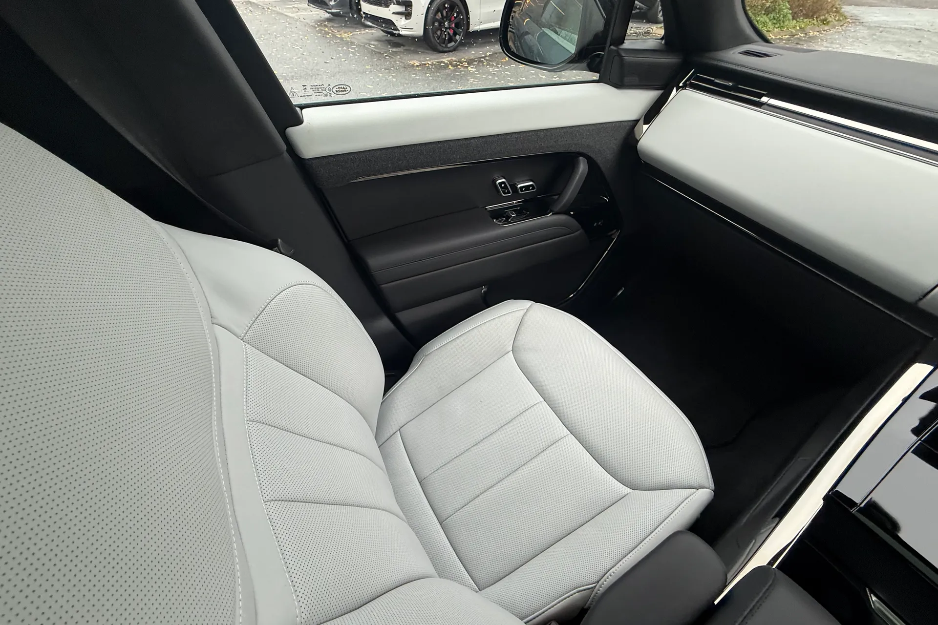 LAND ROVER RANGE ROVER SPORT thumbnail image number 12