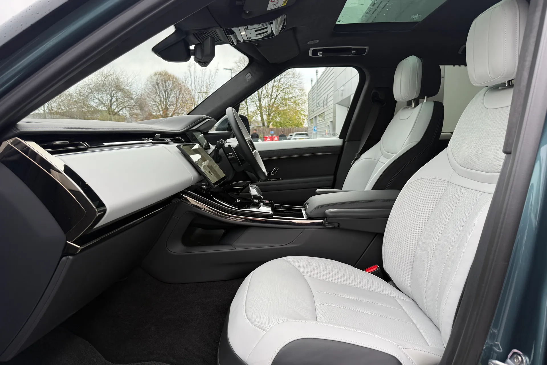 LAND ROVER RANGE ROVER SPORT thumbnail image number 10