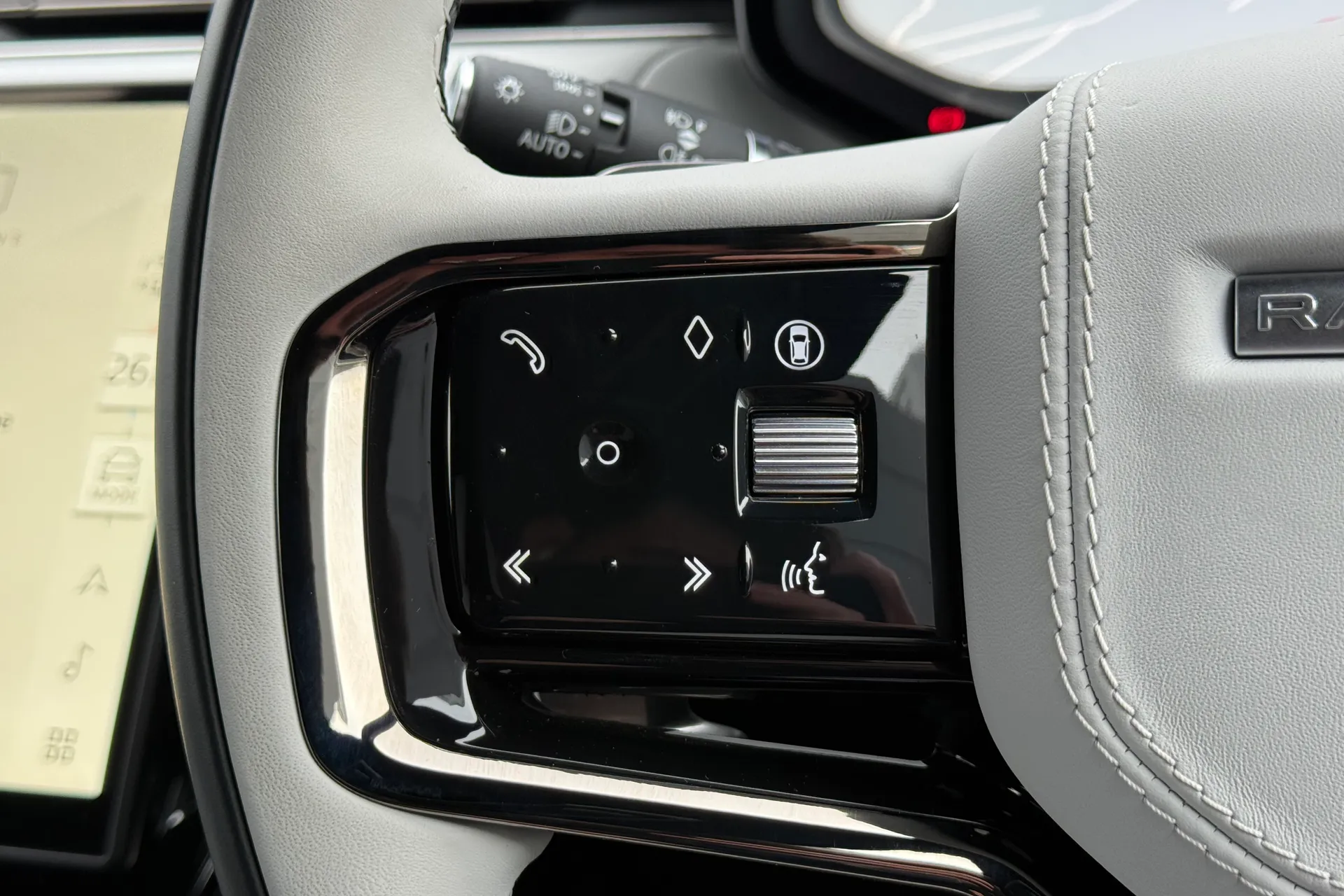 LAND ROVER RANGE ROVER SPORT thumbnail image number 27