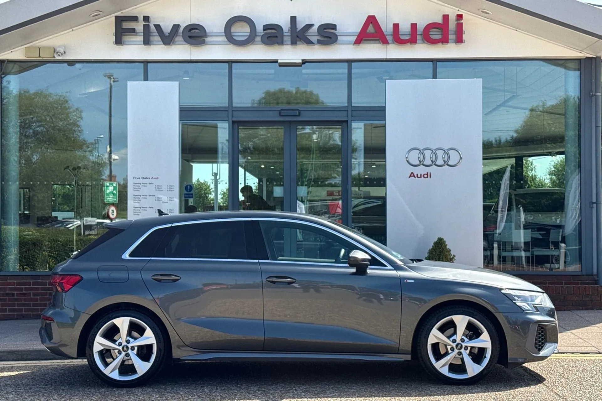 Audi A3 thumbnail image number 2
