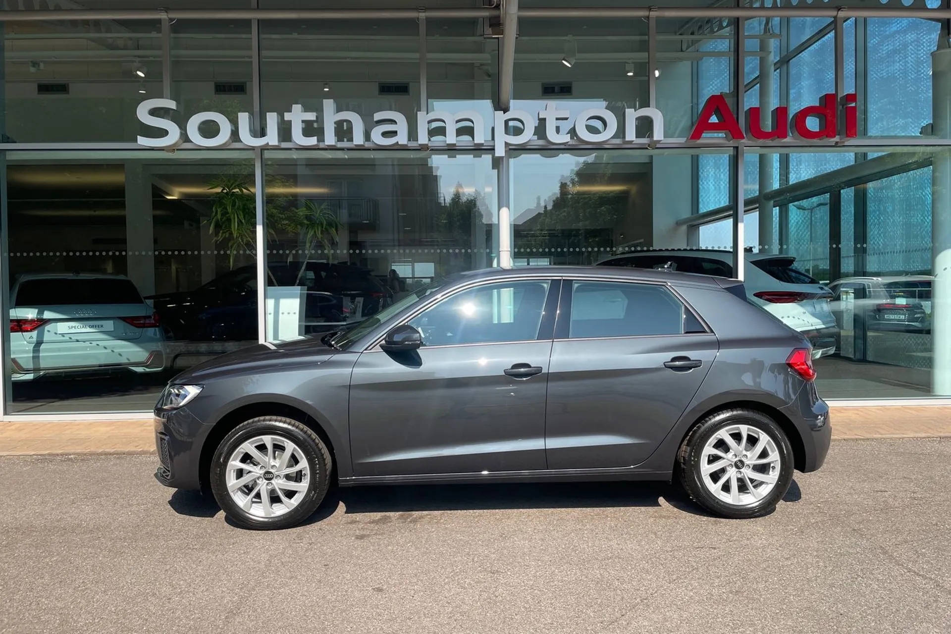 Audi A1 thumbnail image number 8