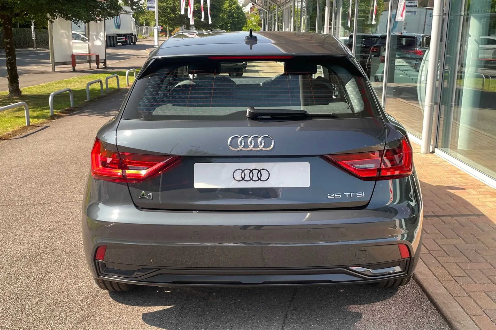 Audi A1 thumbnail image number 6
