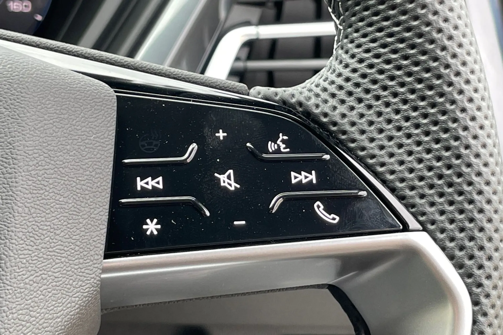 Audi Q4 e-tron thumbnail image number 37