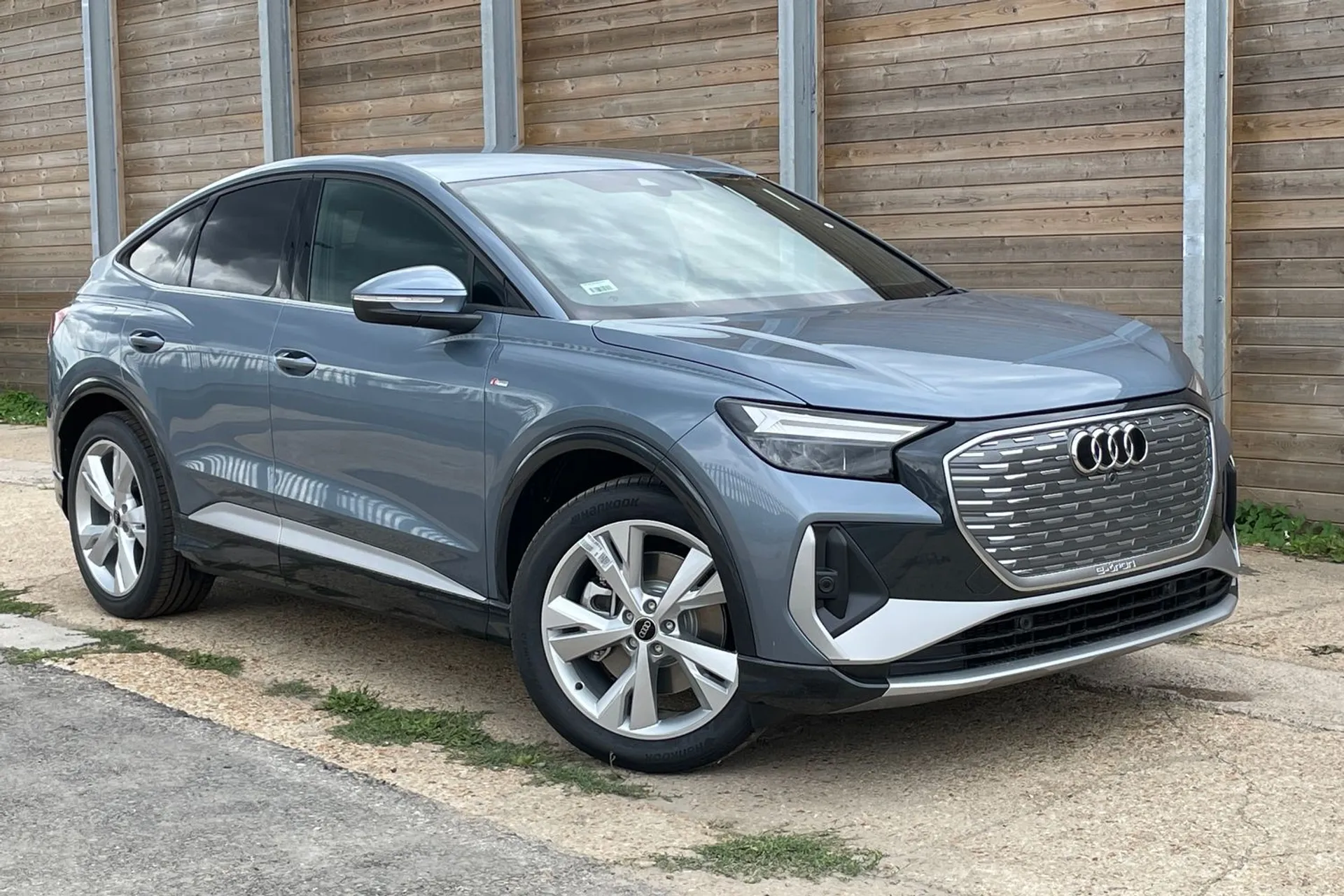 Audi Q4 e-tron focused image