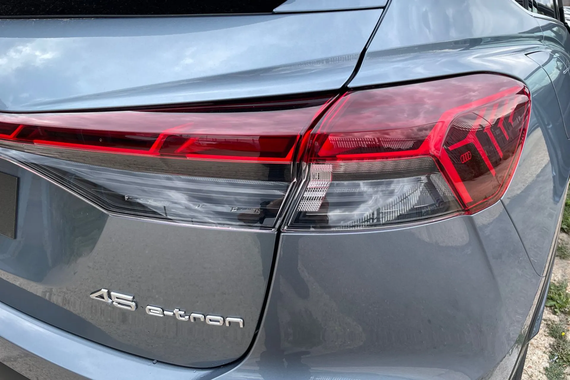 Audi Q4 e-tron thumbnail image number 21