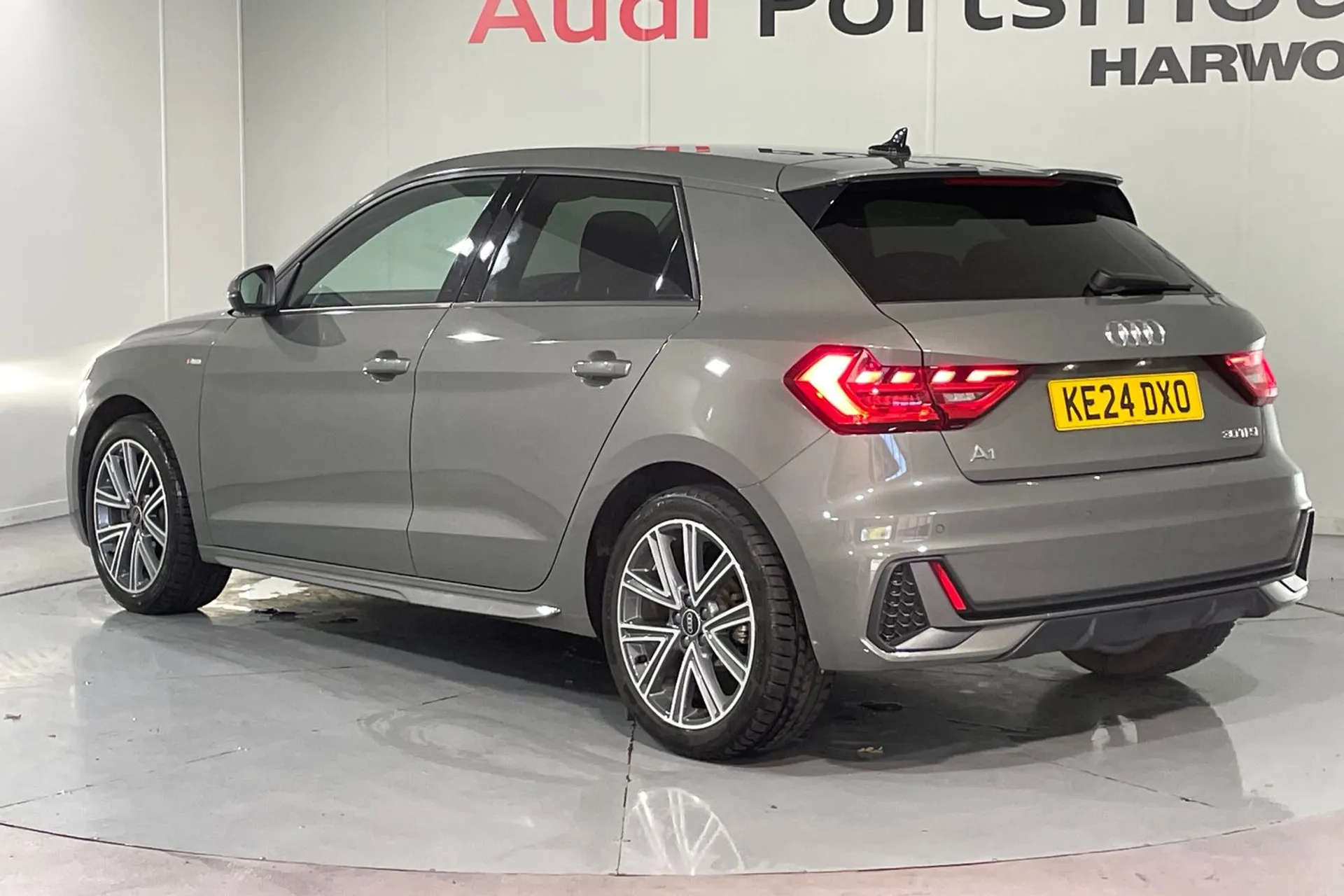 Audi A1 thumbnail image number 10