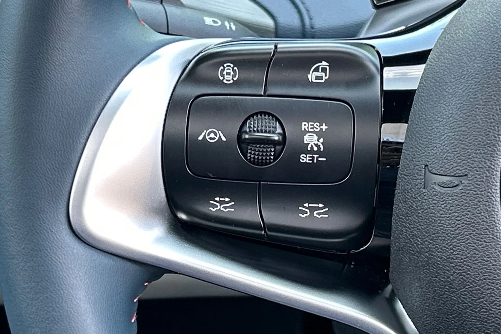 BYD ATTO 3 thumbnail image number 43