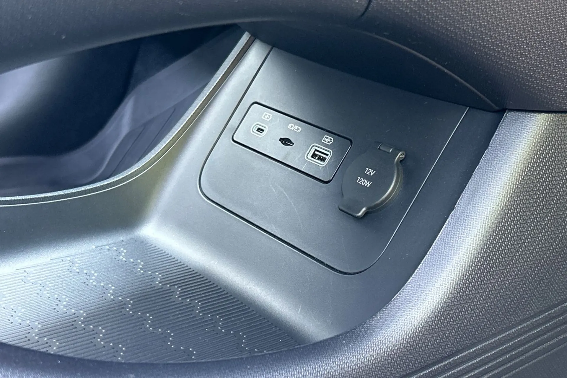 BYD ATTO 3 thumbnail image number 56