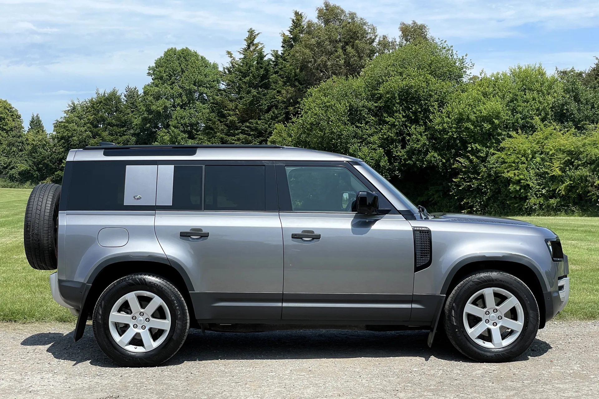 LAND ROVER DEFENDER thumbnail image number 2