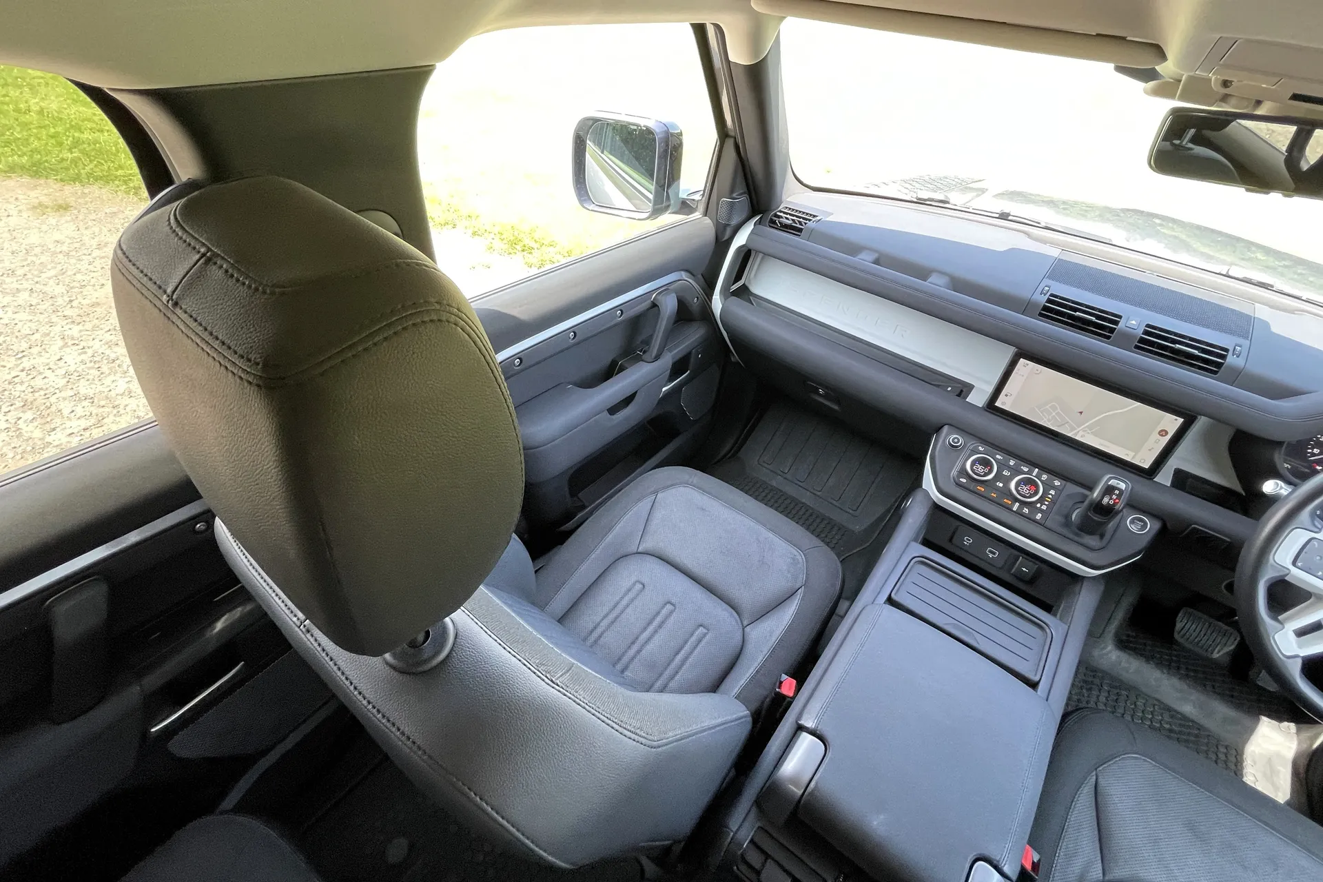 LAND ROVER DEFENDER thumbnail image number 38