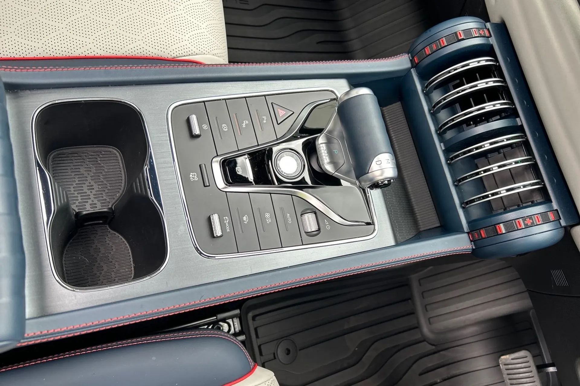 BYD ATTO 3 thumbnail image number 54