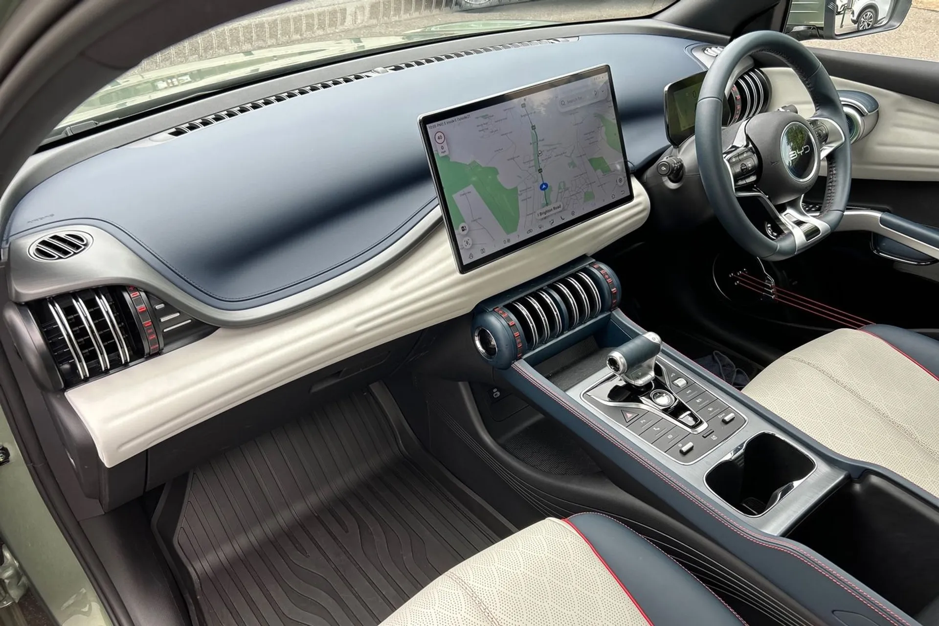 BYD ATTO 3 thumbnail image number 17