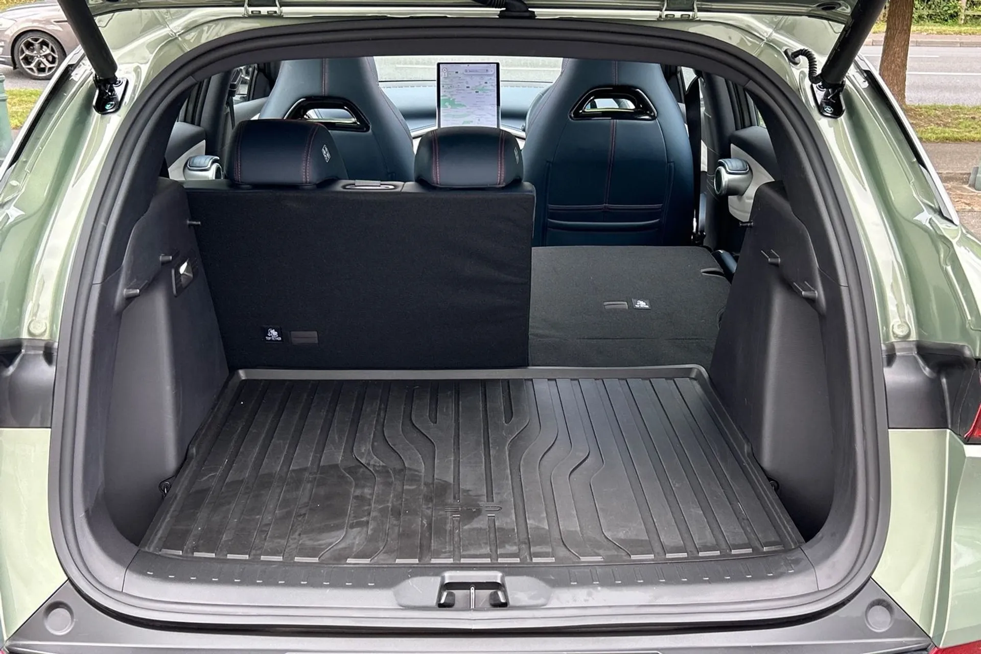 BYD ATTO 3 thumbnail image number 35