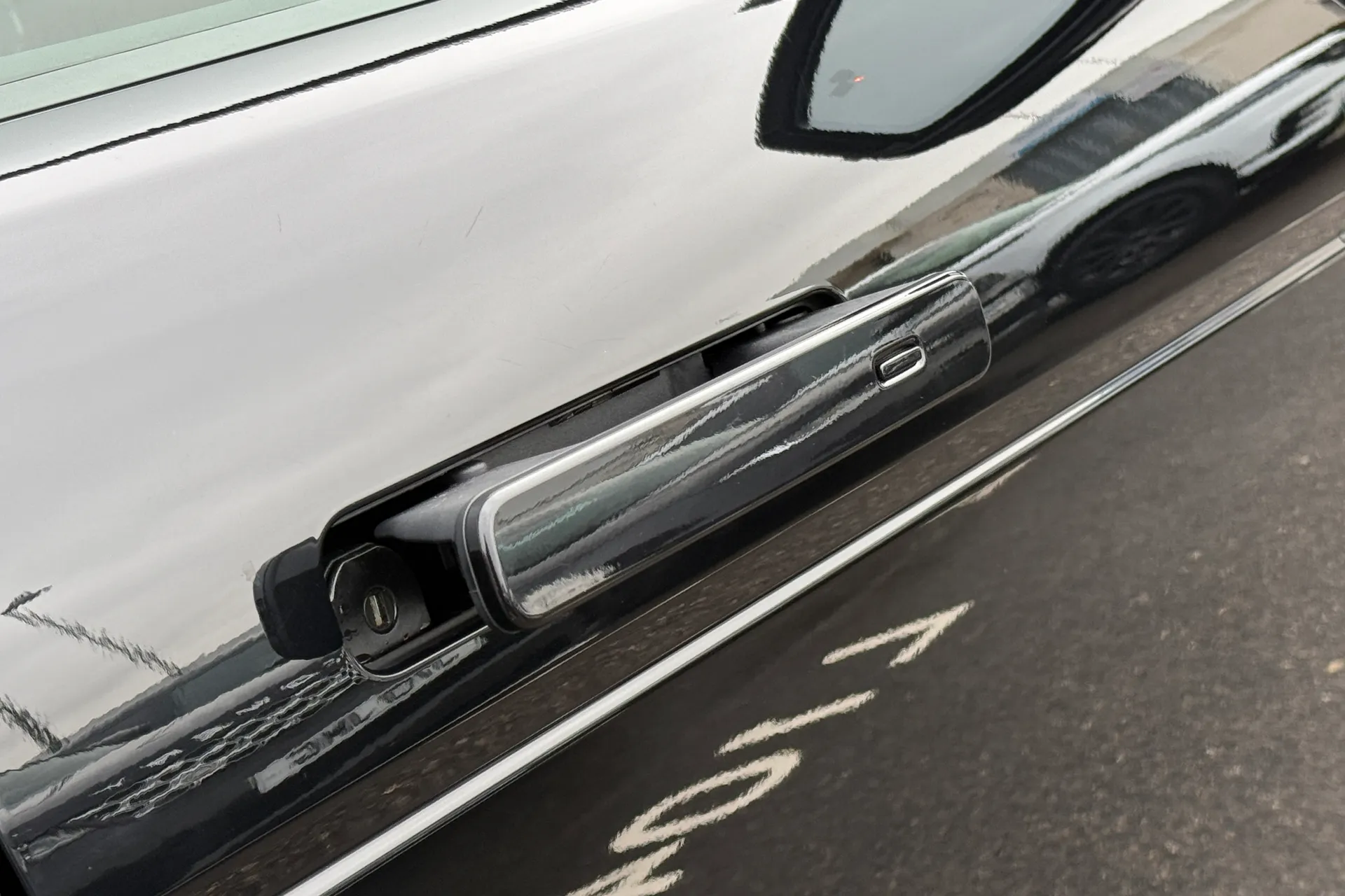 LAND ROVER RANGE ROVER EVOQUE thumbnail image number 17