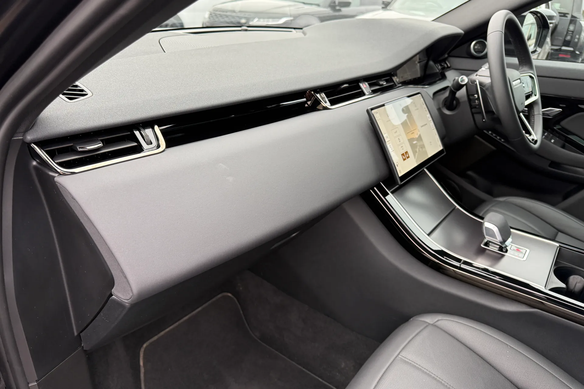 LAND ROVER RANGE ROVER EVOQUE thumbnail image number 29