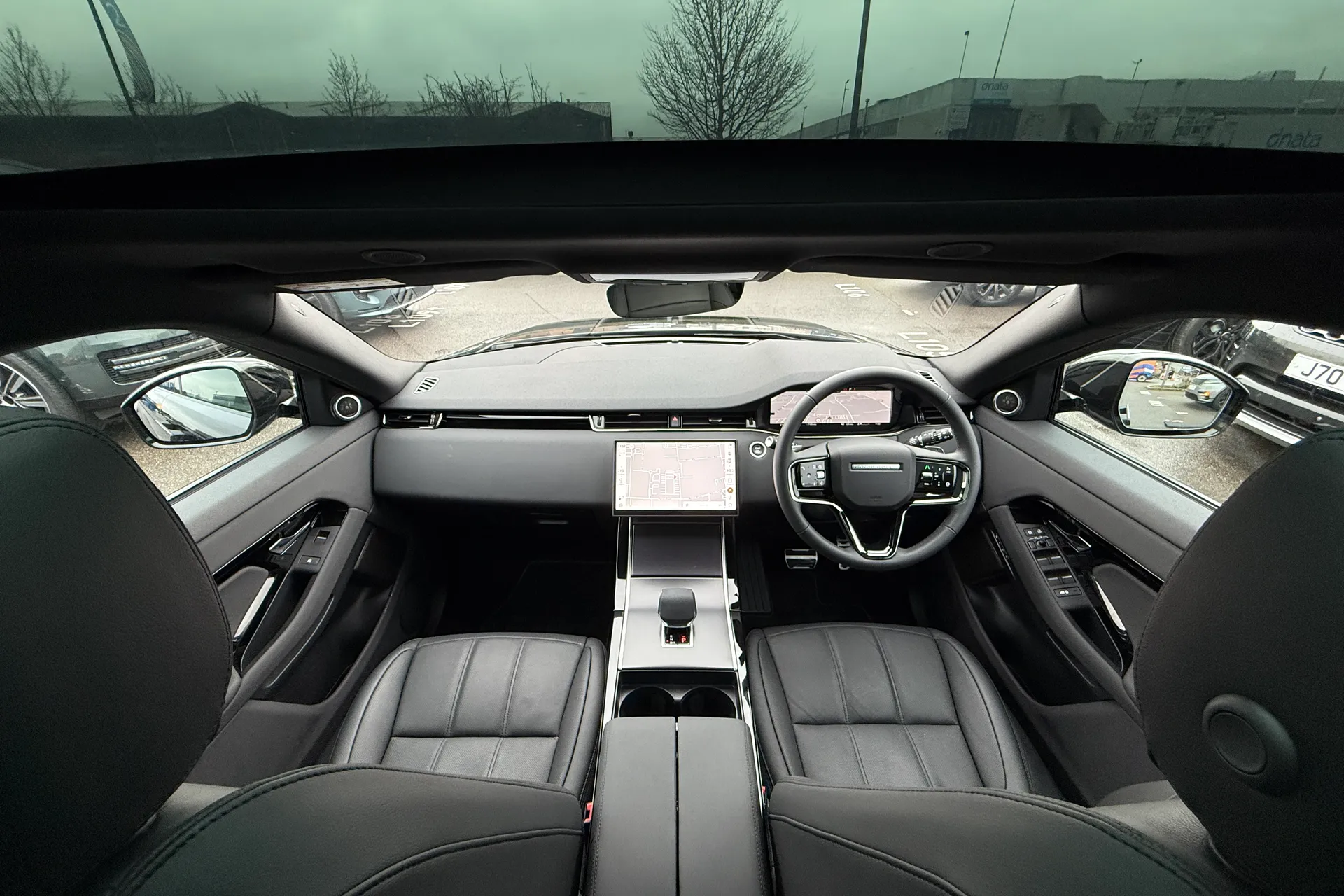 LAND ROVER RANGE ROVER EVOQUE thumbnail image number 3