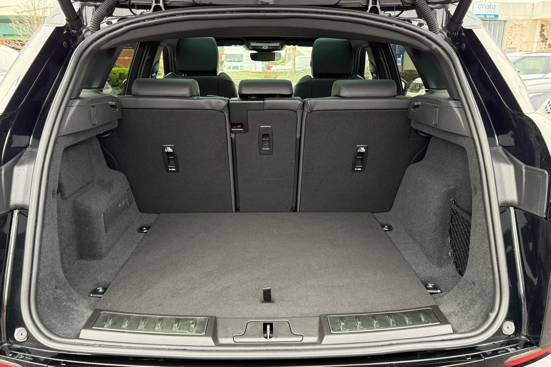 LAND ROVER RANGE ROVER EVOQUE thumbnail image number 24