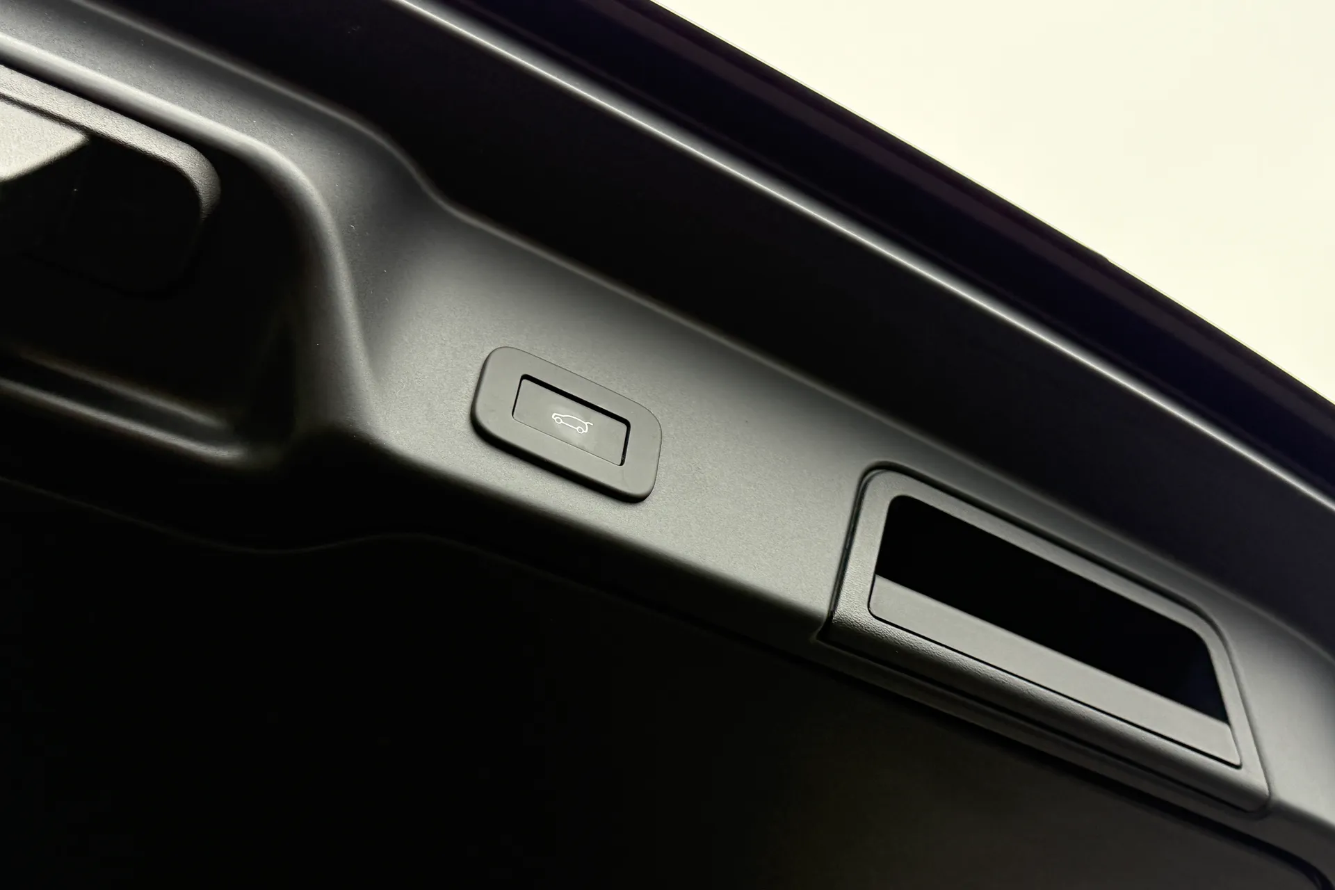 LAND ROVER RANGE ROVER EVOQUE thumbnail image number 23