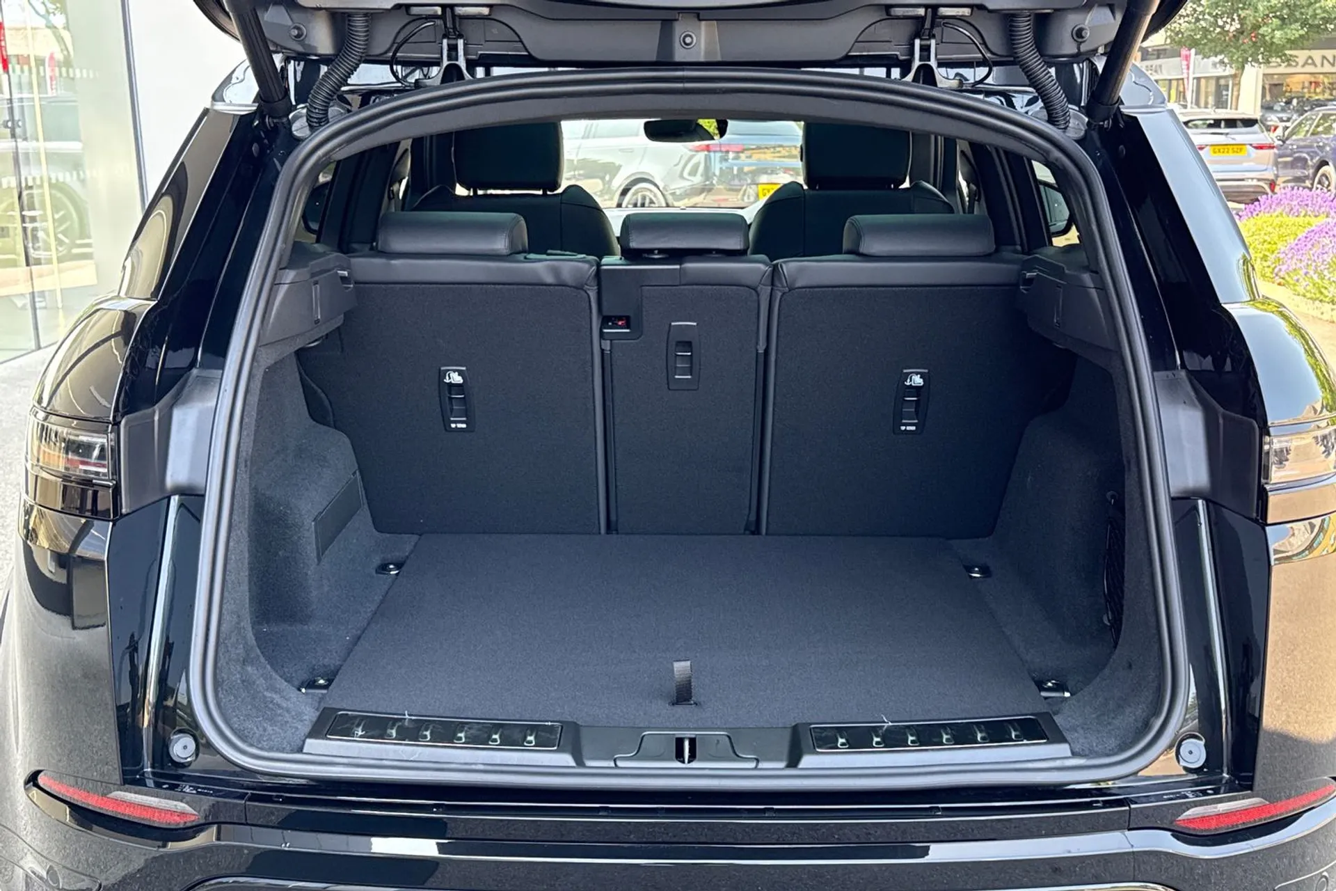 LAND ROVER RANGE ROVER EVOQUE thumbnail image number 32