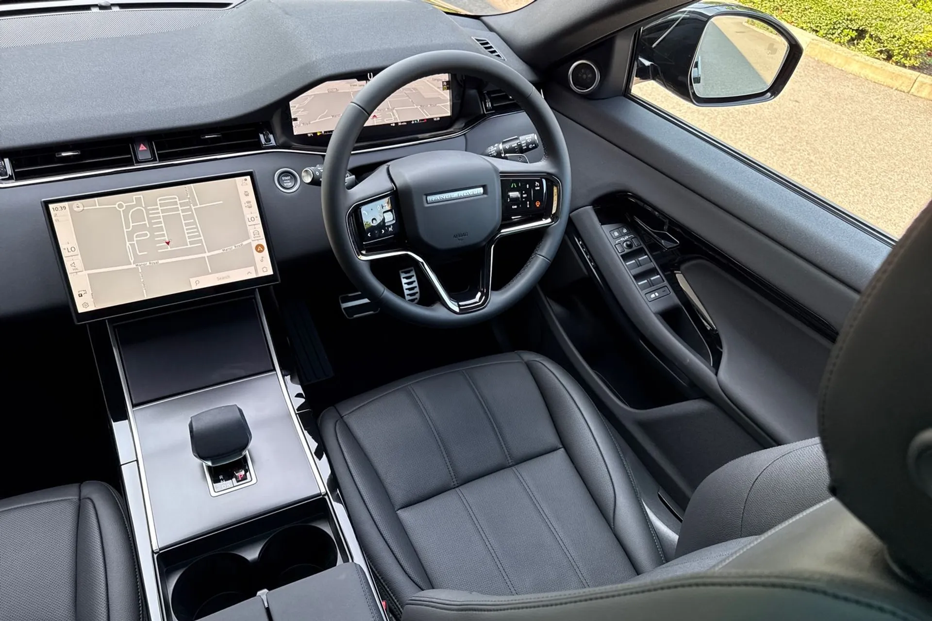 LAND ROVER RANGE ROVER EVOQUE thumbnail image number 30