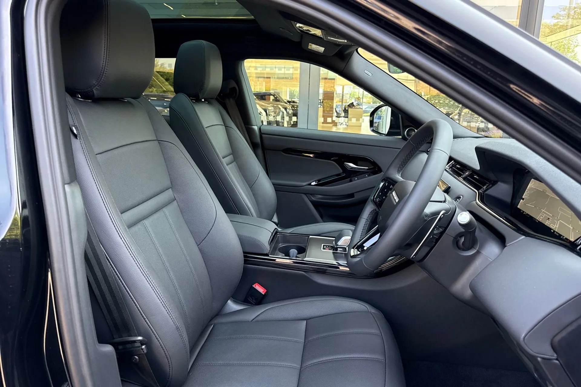 LAND ROVER RANGE ROVER EVOQUE thumbnail image number 40
