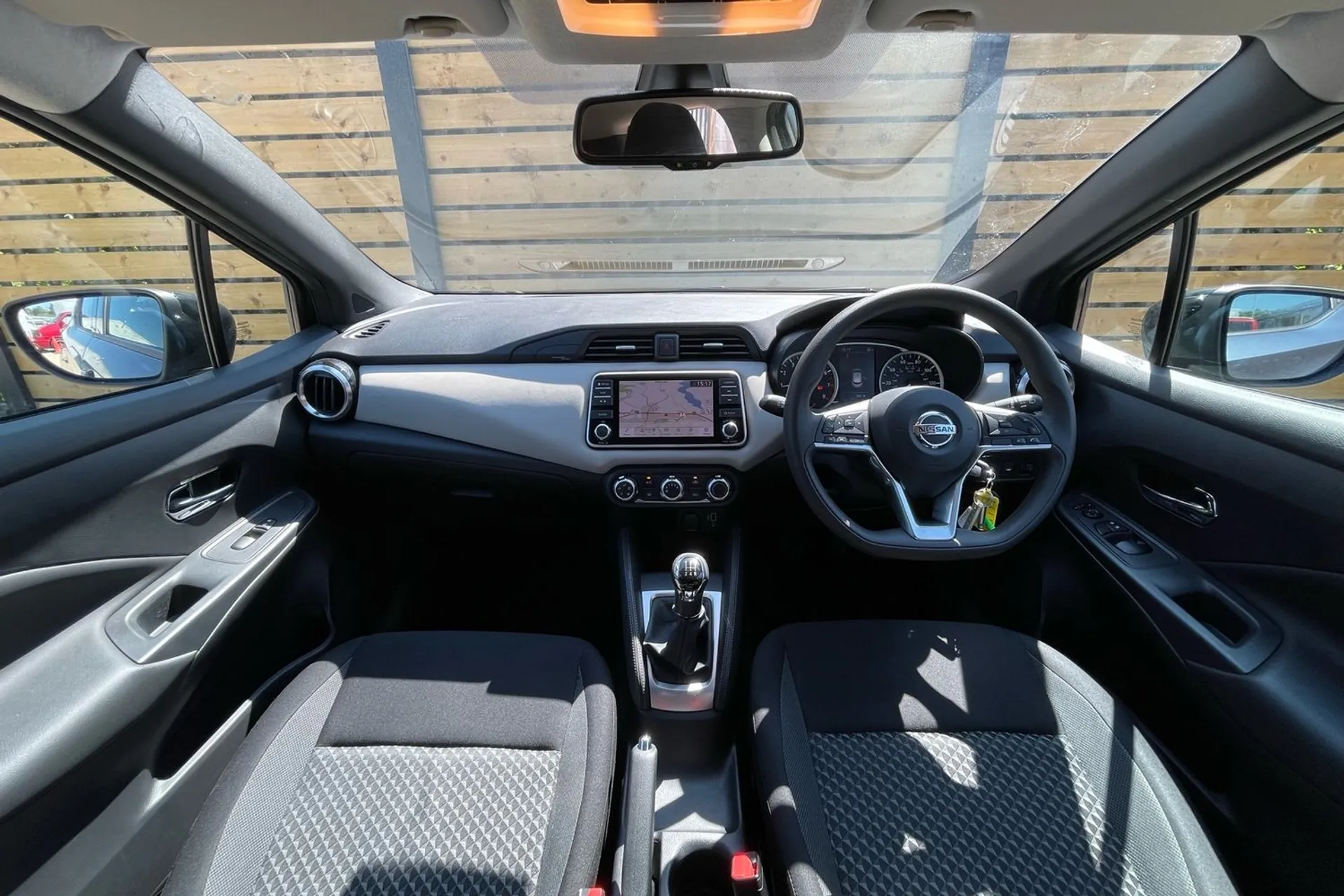 NISSAN MICRA thumbnail image number 3
