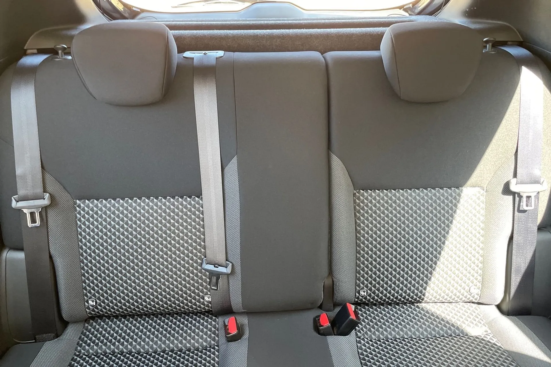 NISSAN MICRA thumbnail image number 32