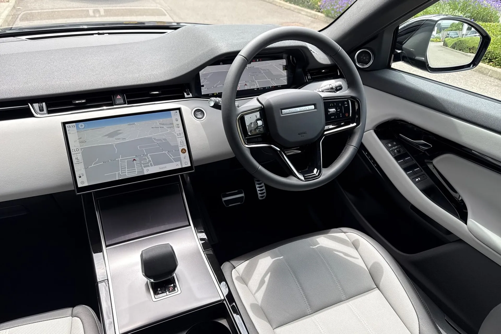 LAND ROVER RANGE ROVER EVOQUE thumbnail image number 27