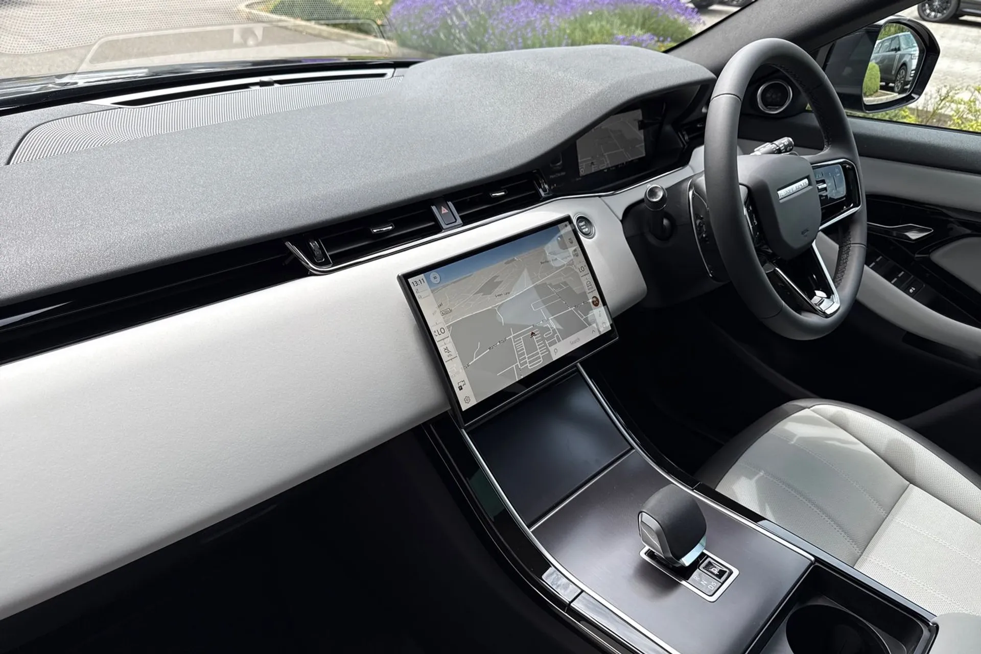 LAND ROVER RANGE ROVER EVOQUE thumbnail image number 44