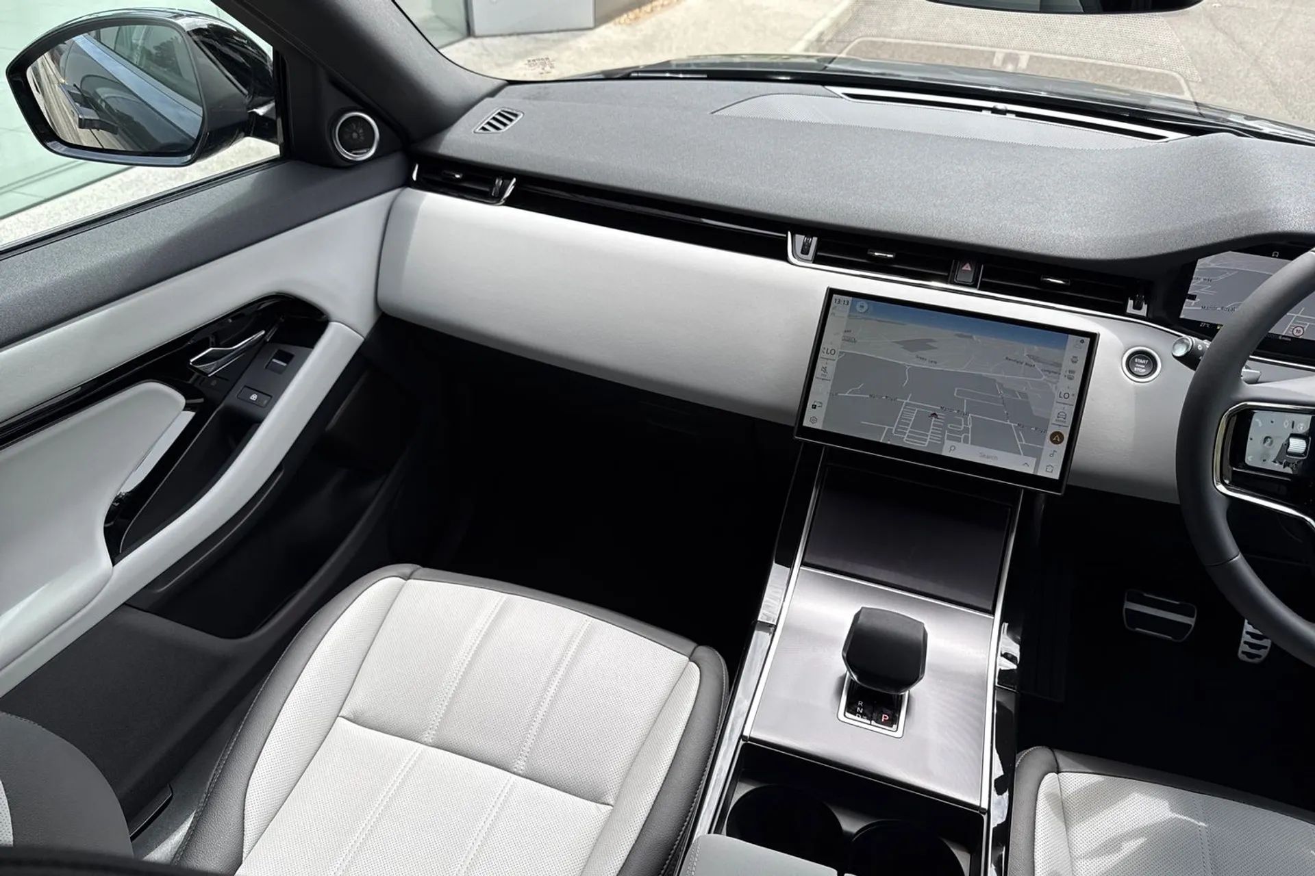 LAND ROVER RANGE ROVER EVOQUE thumbnail image number 19