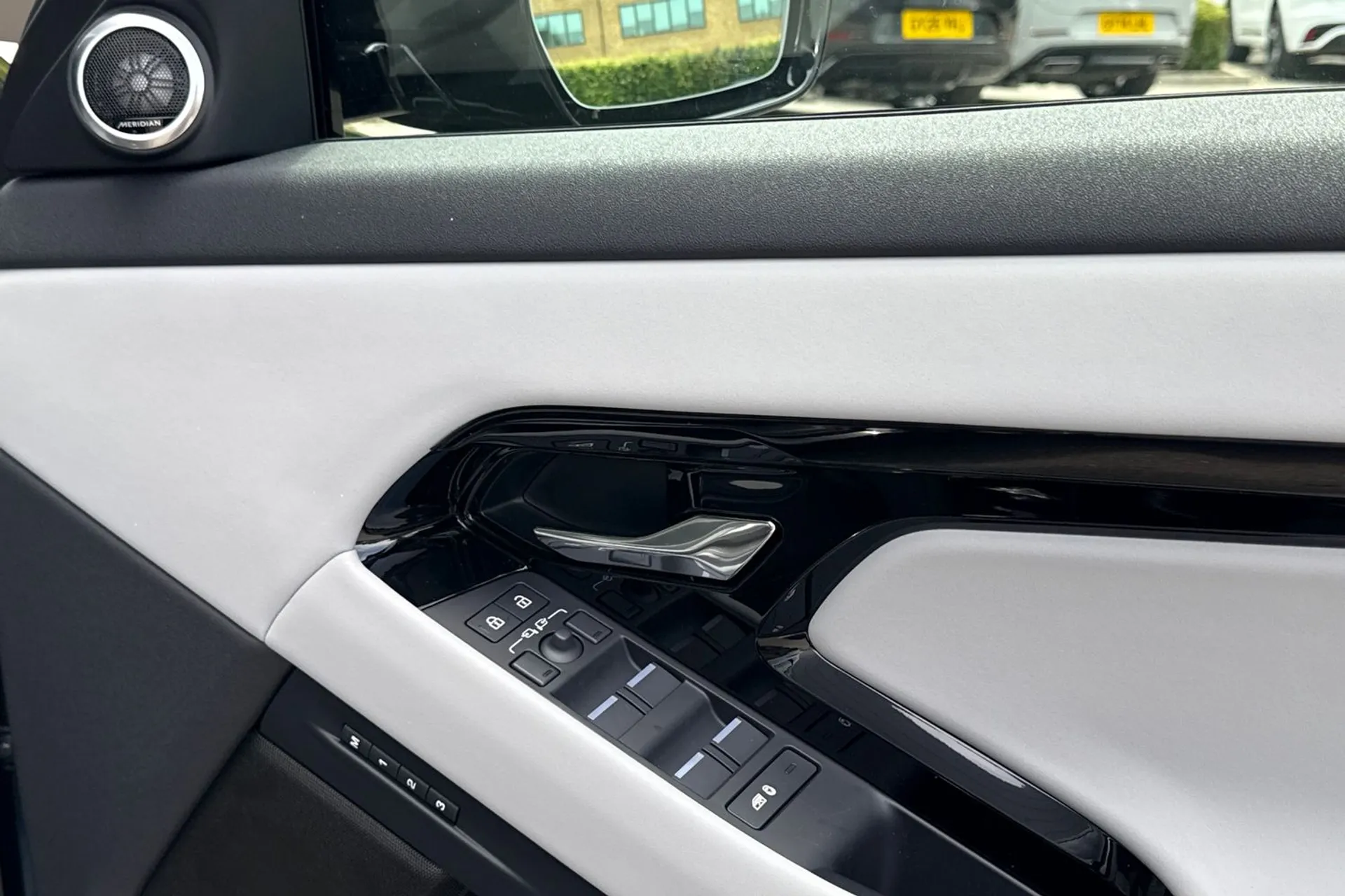 LAND ROVER RANGE ROVER EVOQUE thumbnail image number 49