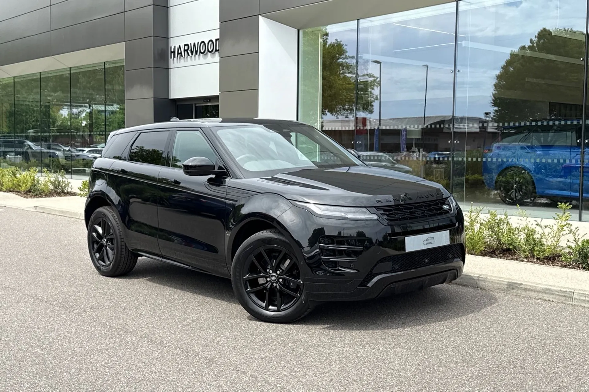 LAND ROVER RANGE ROVER EVOQUE focused image