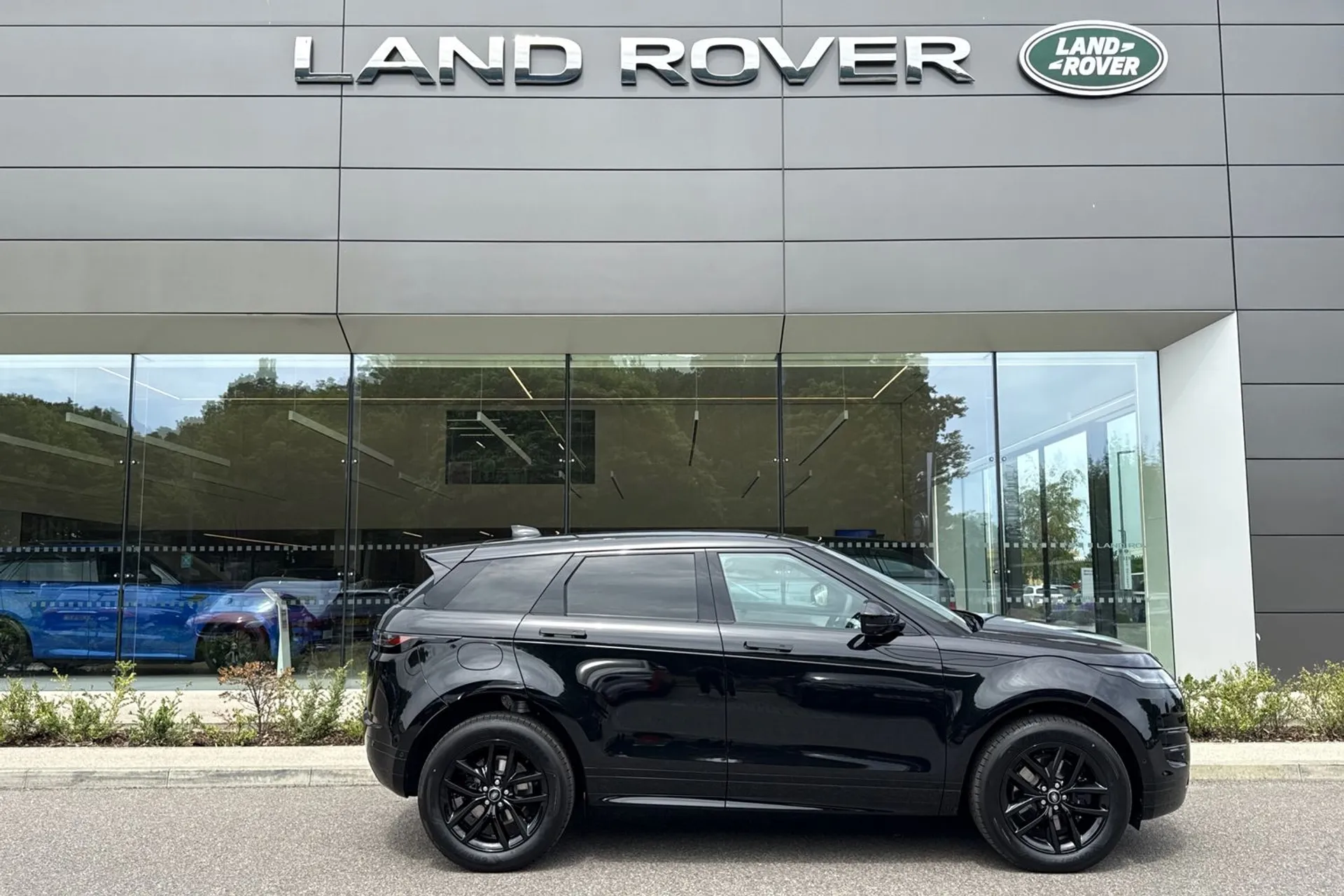 LAND ROVER RANGE ROVER EVOQUE thumbnail image number 2