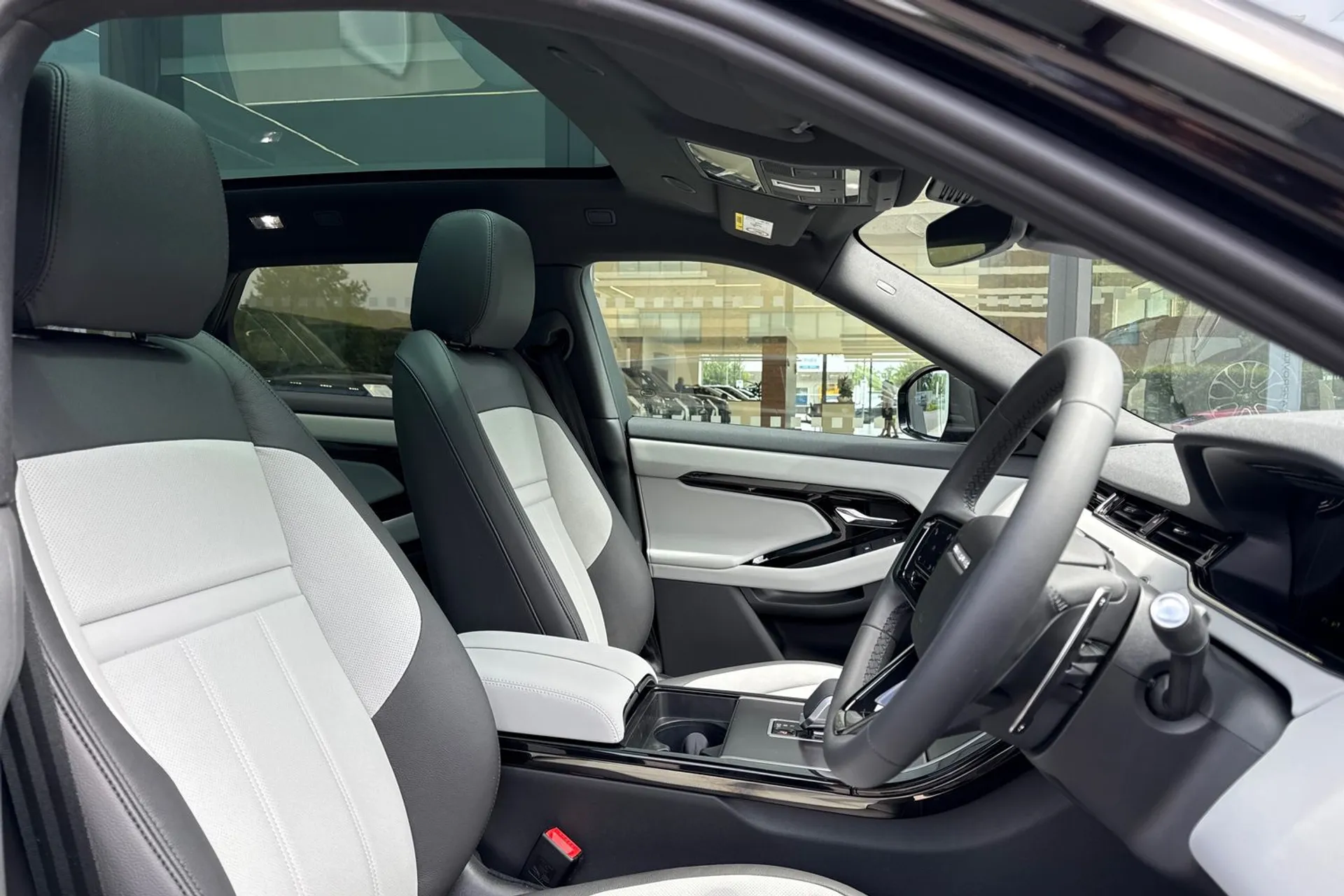 LAND ROVER RANGE ROVER EVOQUE thumbnail image number 42