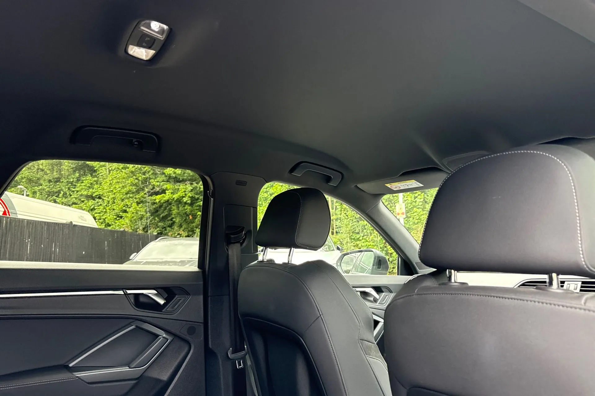 Audi Q3 thumbnail image number 22