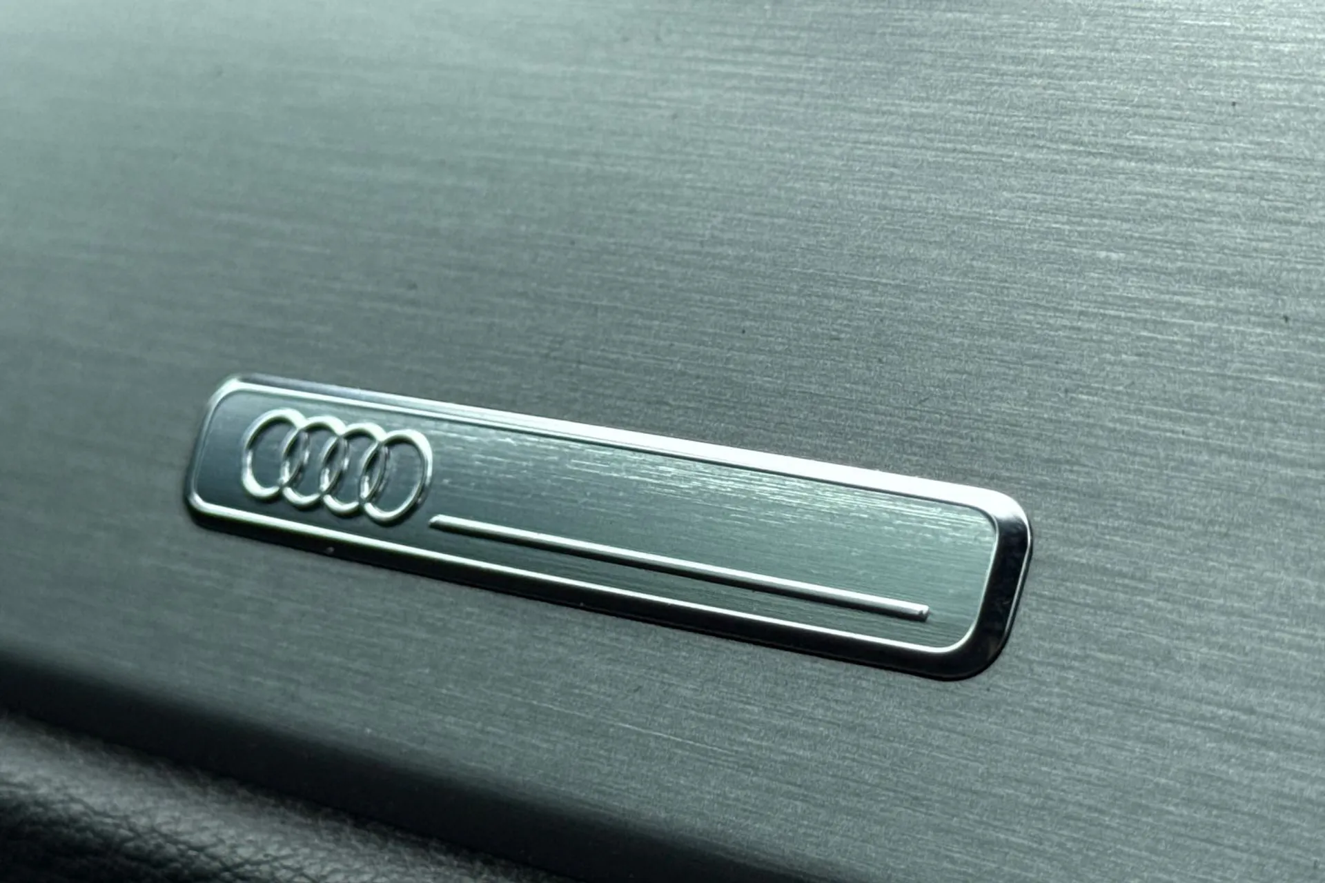 Audi Q3 thumbnail image number 44