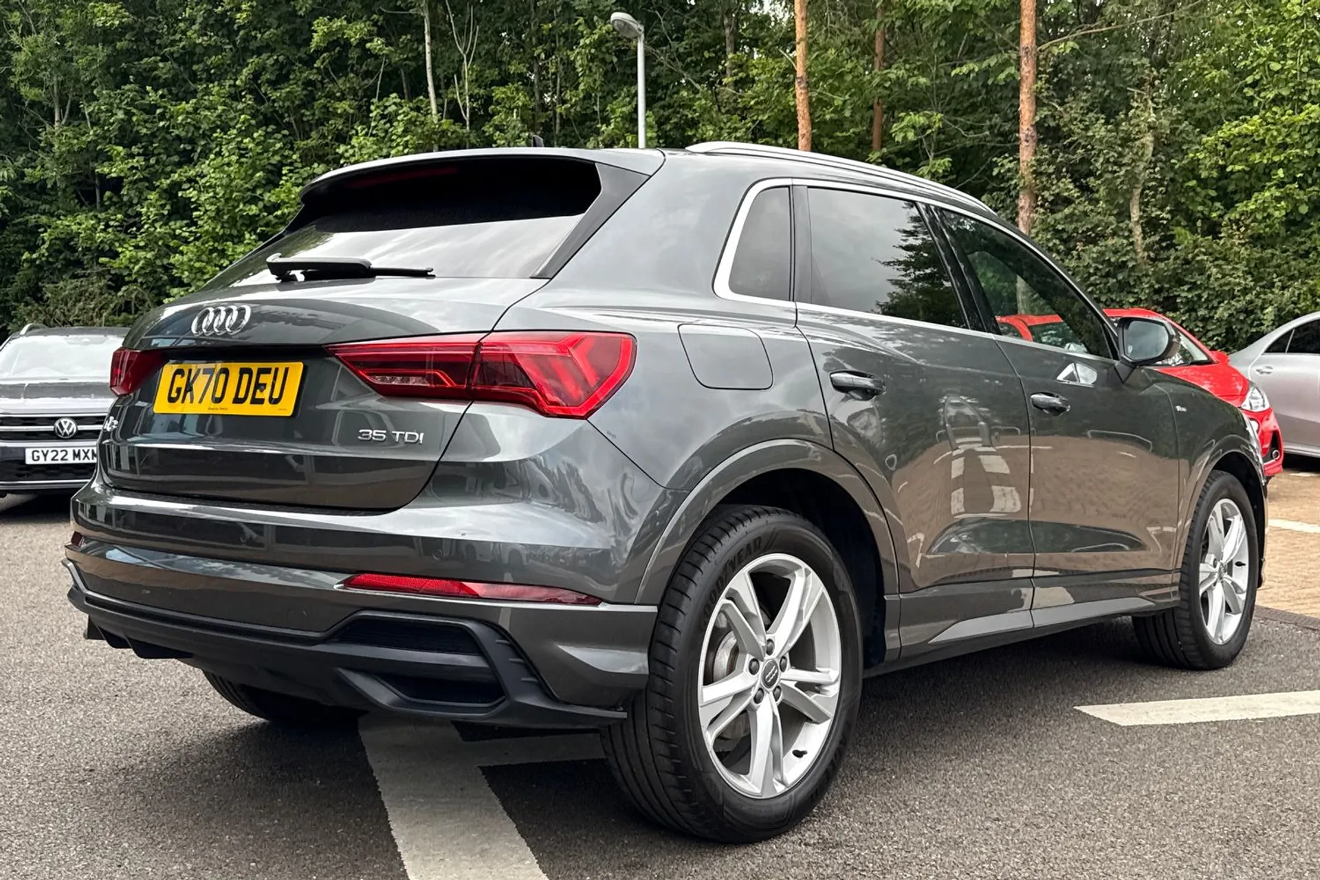 Audi Q3 thumbnail image number 6