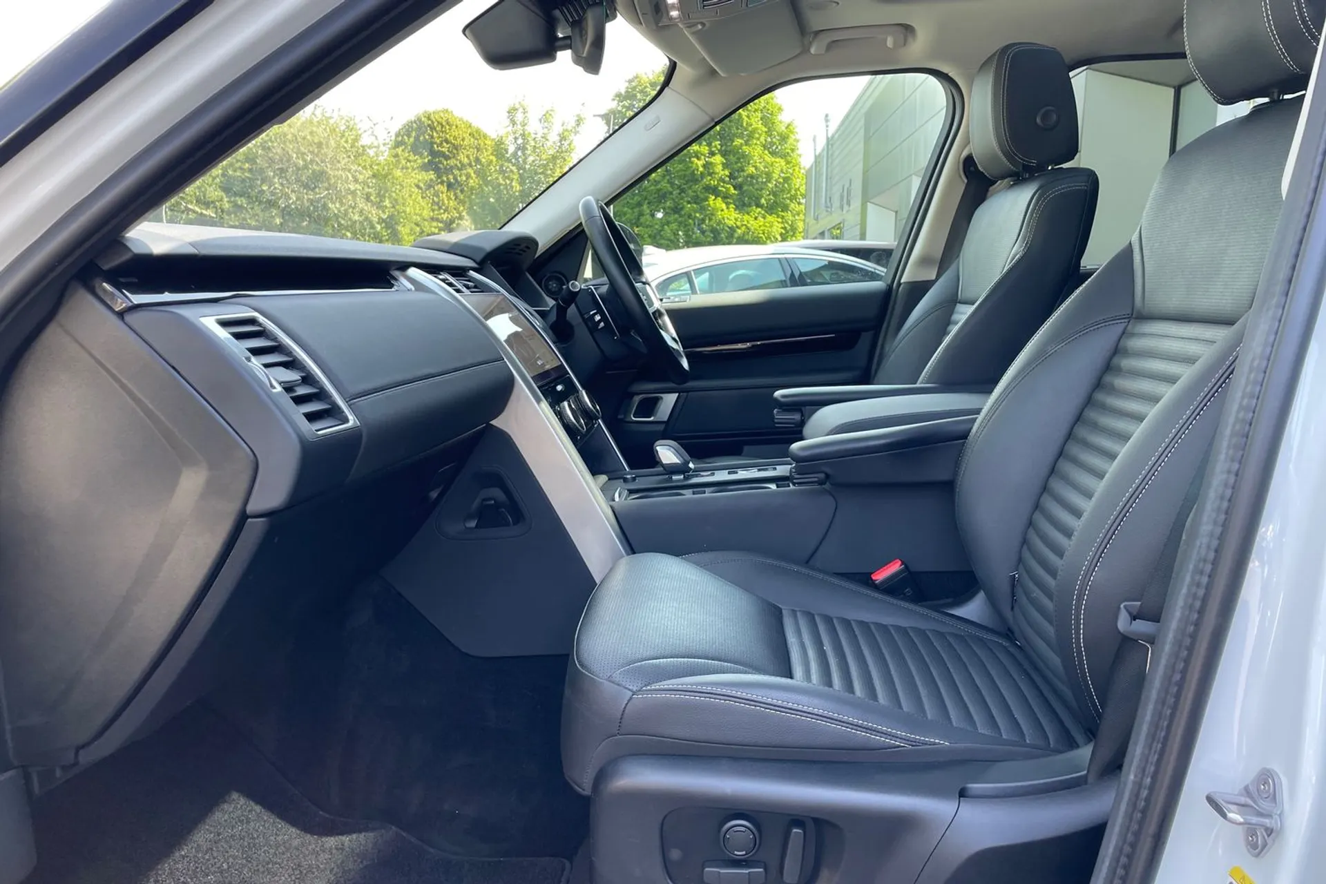 LAND ROVER DISCOVERY thumbnail image number 10