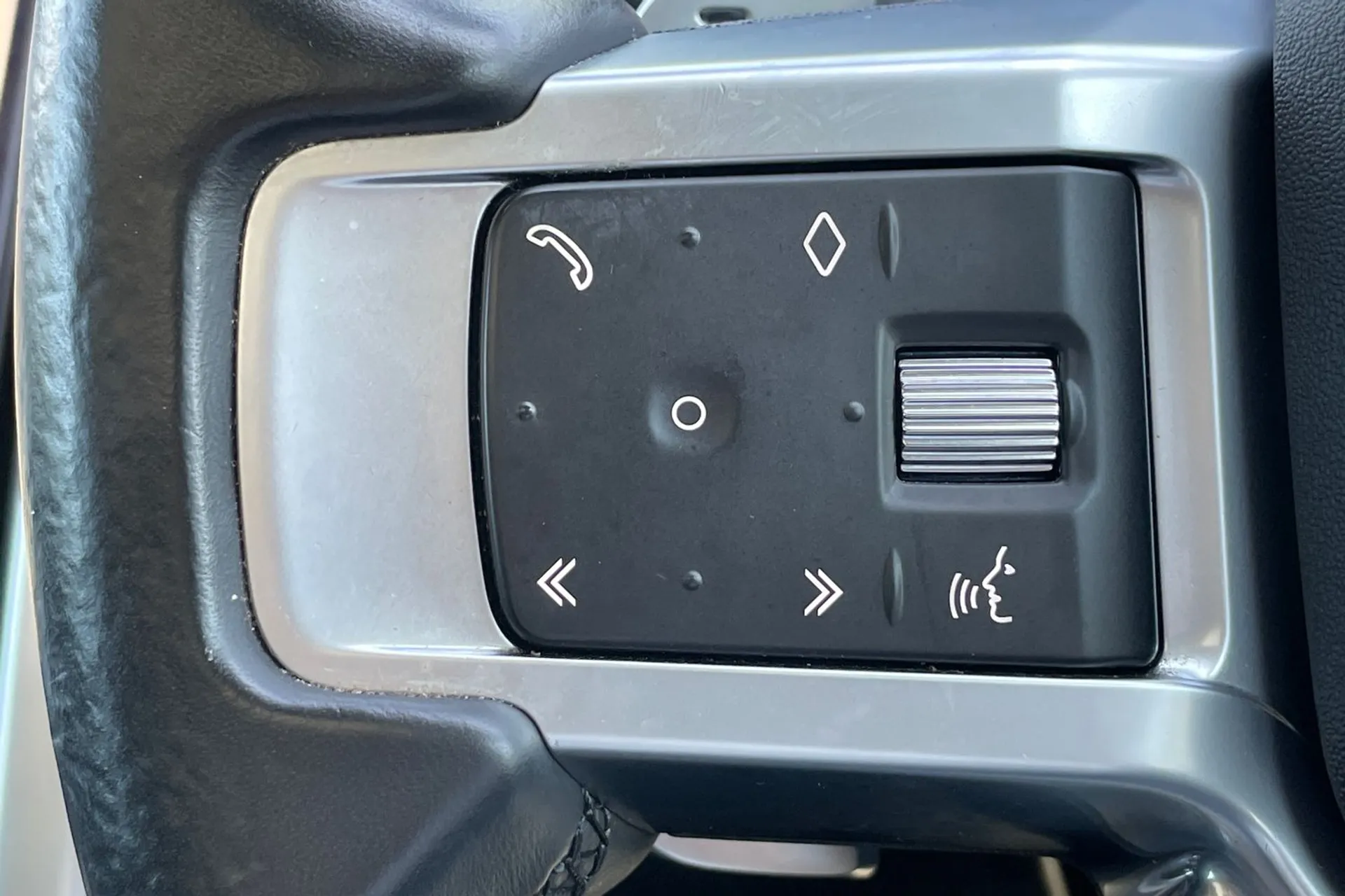 LAND ROVER DISCOVERY thumbnail image number 24
