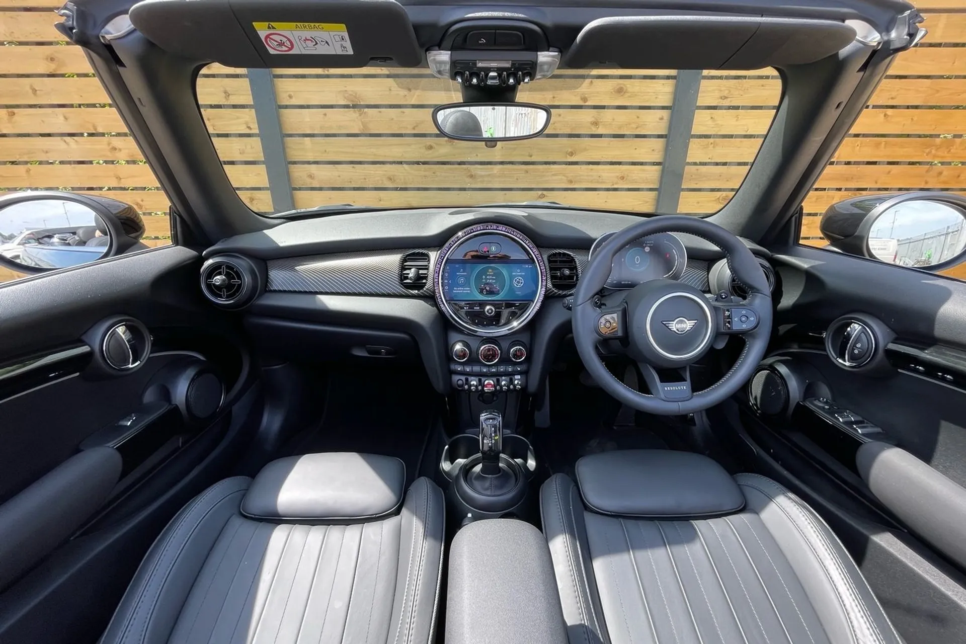 MINI COOPER S RESOLUTE EDITION thumbnail image number 3