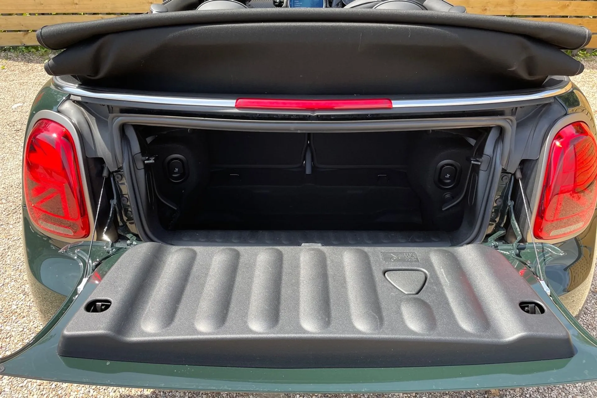 MINI COOPER S RESOLUTE EDITION thumbnail image number 21