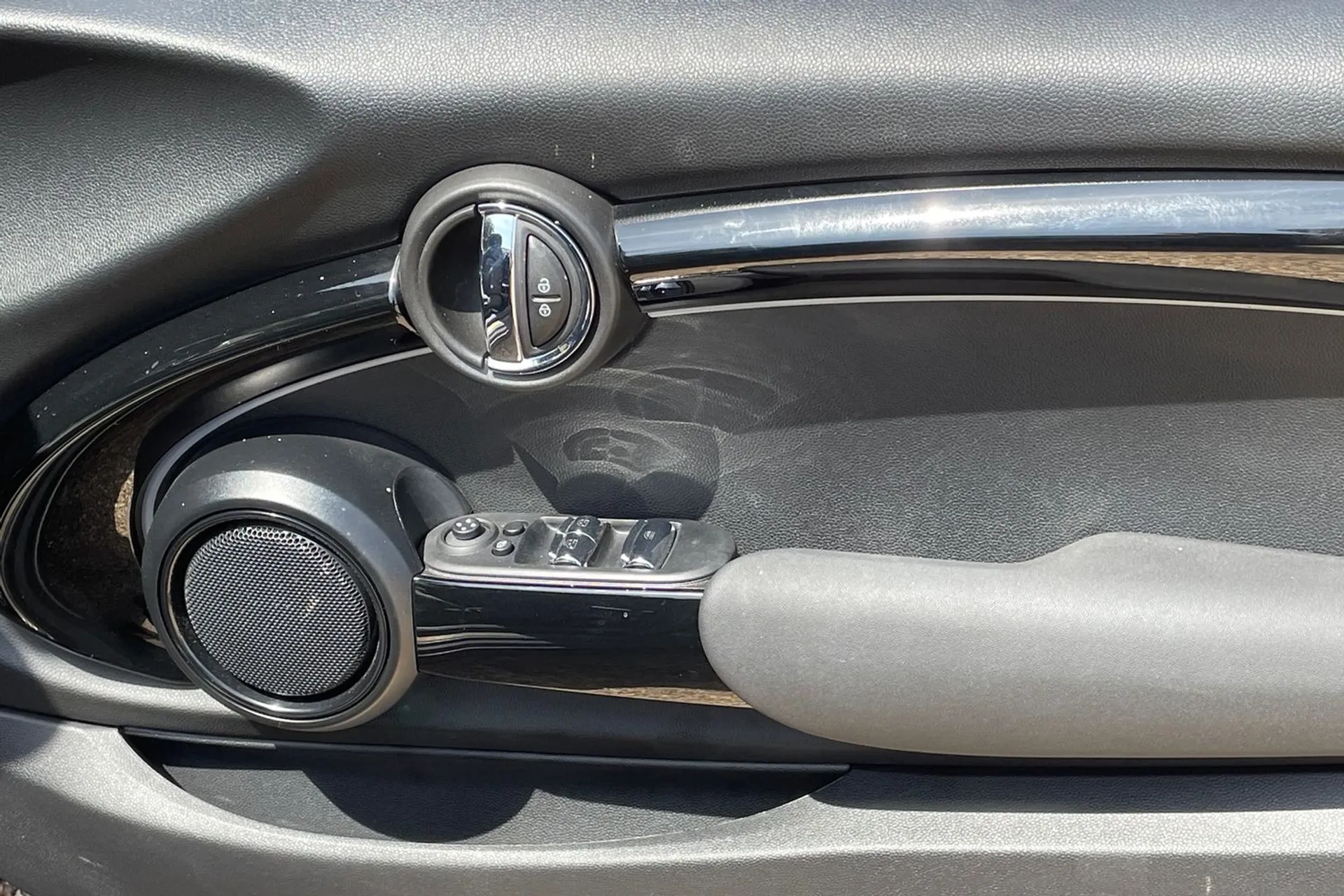 MINI COOPER S RESOLUTE EDITION thumbnail image number 43