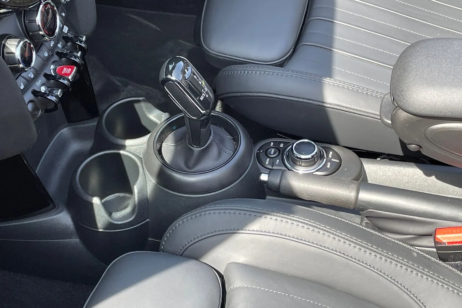 MINI COOPER S RESOLUTE EDITION thumbnail image number 44