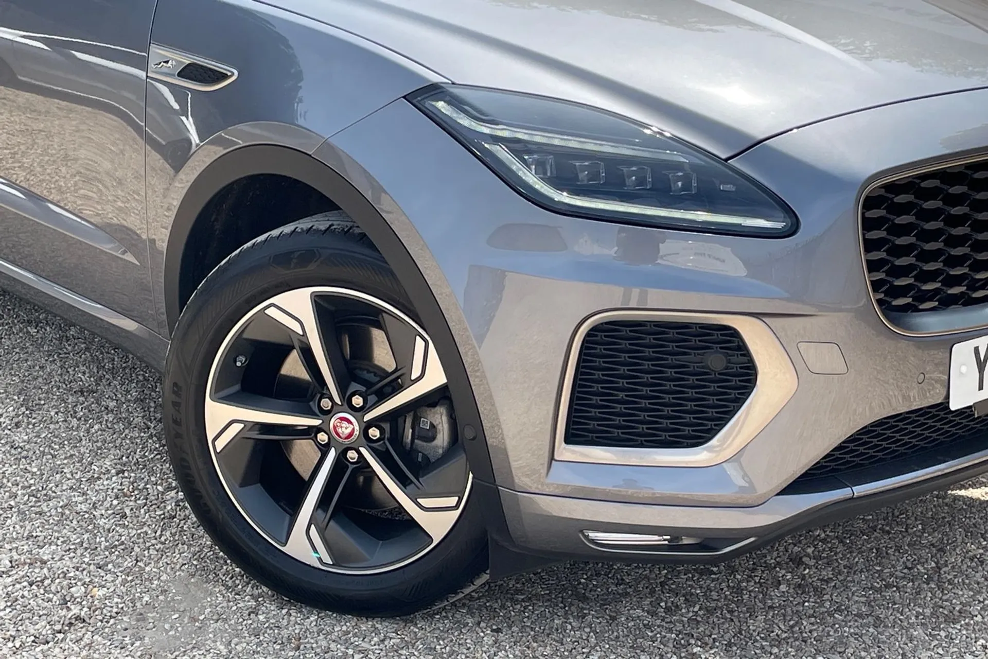 Jaguar E-PACE thumbnail image number 7